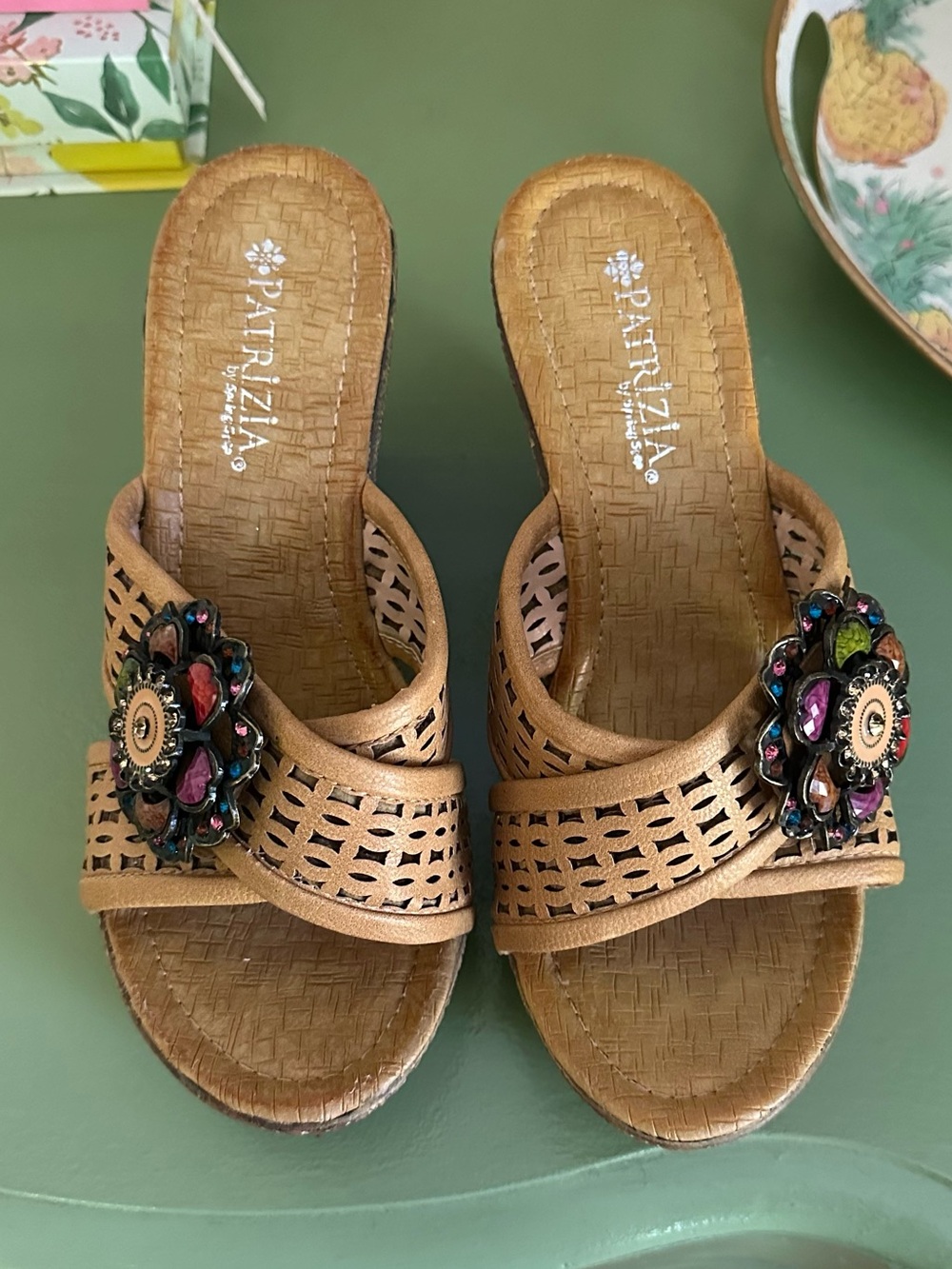Patrizia Spring Step Tan Floral Jewel Accent Slide Platform Wedge Sandal 38/7.5 - Picture 2 of 13
